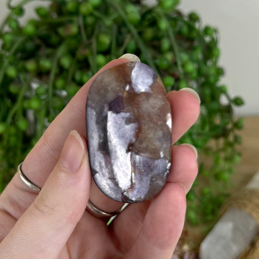 Purple Mica Palm Stone (Q567)