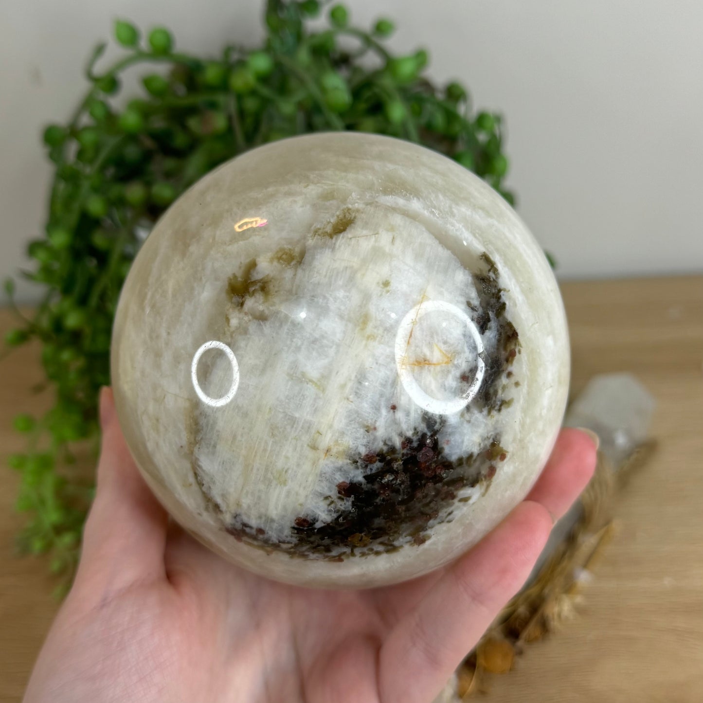 Moonstone Sphere (Q589)