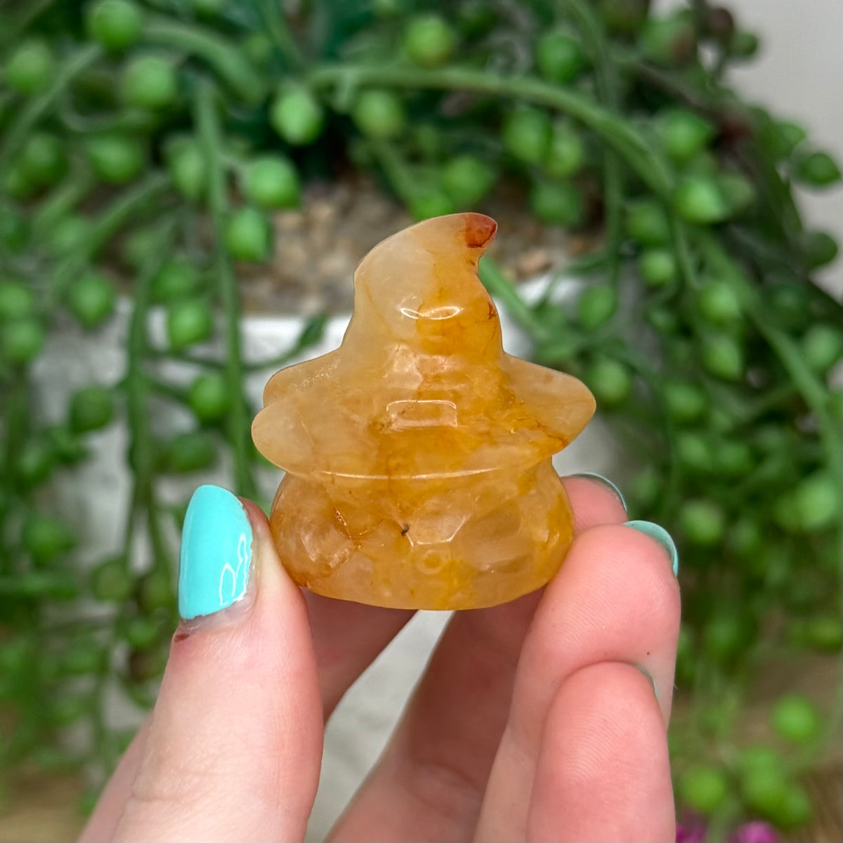 Golden Healer Witch Pumpkin (104B)