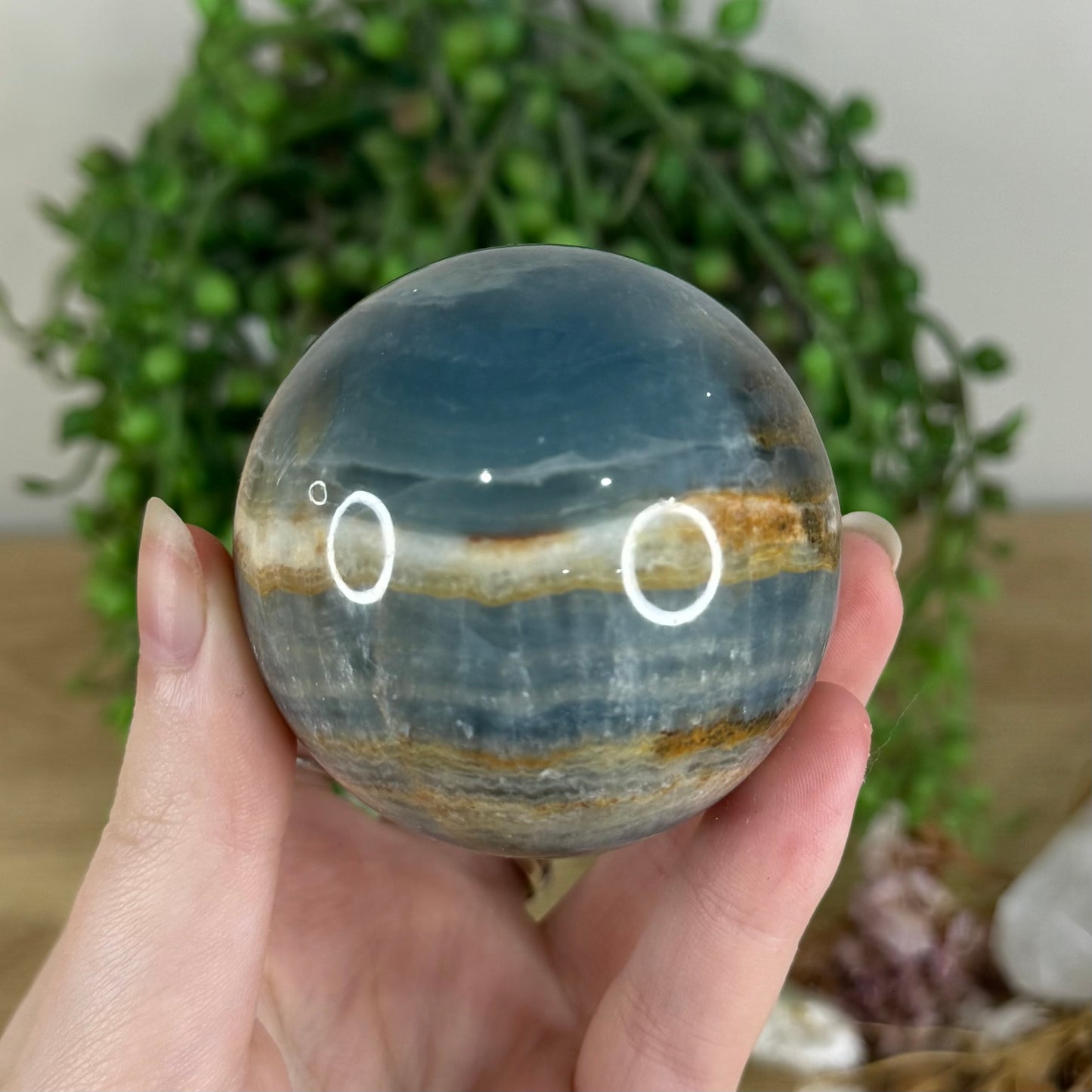 Blue Onyx Sphere (Q899)
