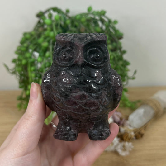 Garnet Owl (M476)
