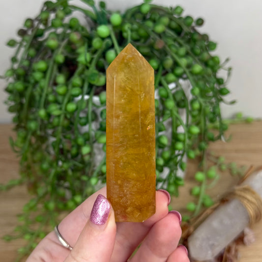 Yellow Fluorite Point (U979)