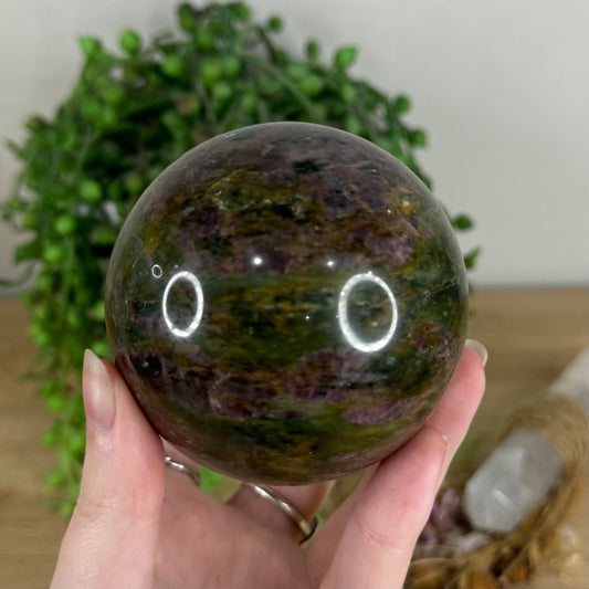 Ruby In Zoisite Sphere (Q790)