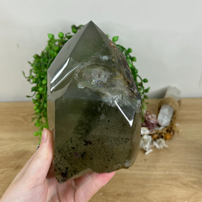 Garden Quartz Tower On Wooden Stand (Q899)
