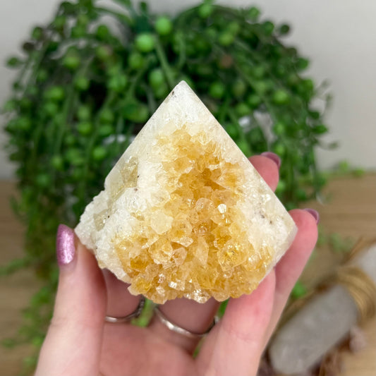 Citrine Cluster Cut Base (W317)