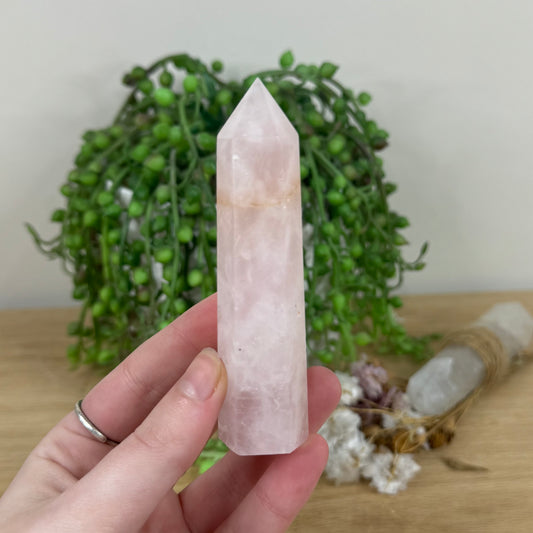 Rose Quartz Point (M648)