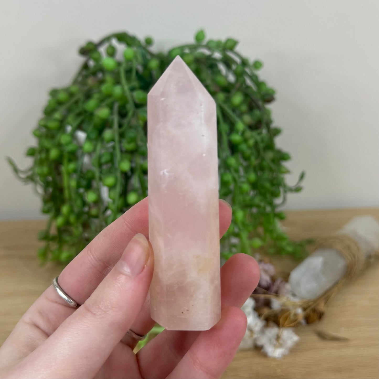 Rose Quartz Point (M649)