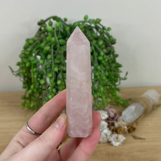Rose Quartz Point (M632)