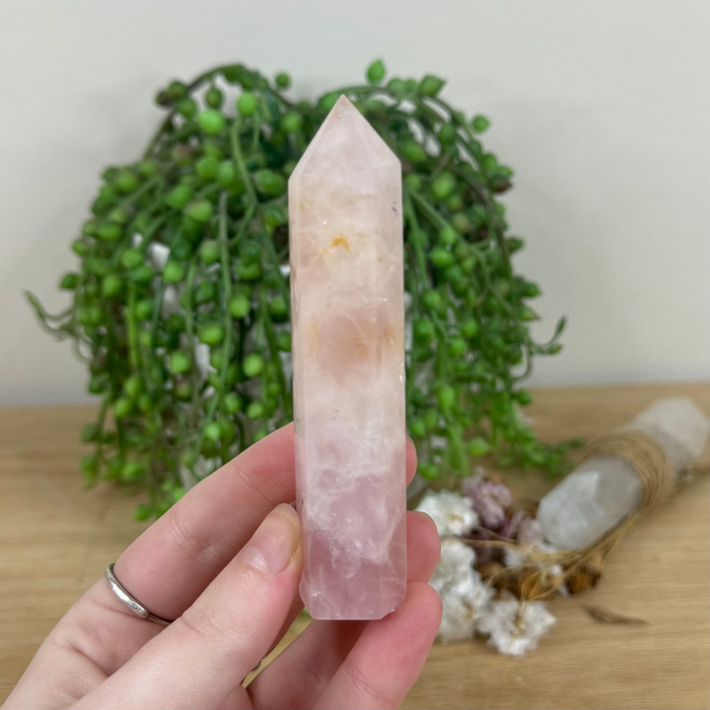 Rose Quartz Point (M636)