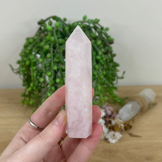 Rose Quartz Point (M639)