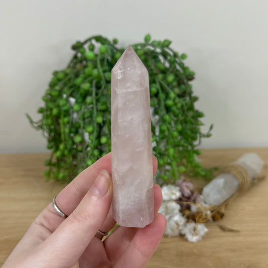 Rose Quartz Point (M630)