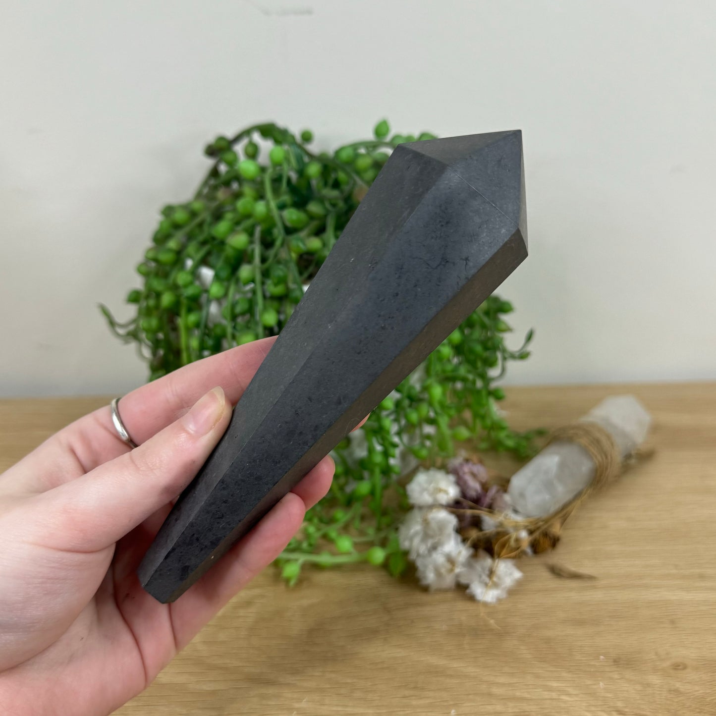 Shungite Wand (M668)