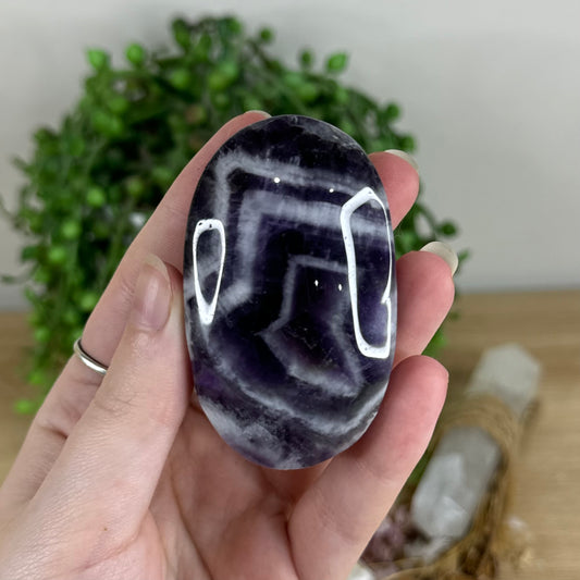 Dream Amethyst Palm Stone (R11)
