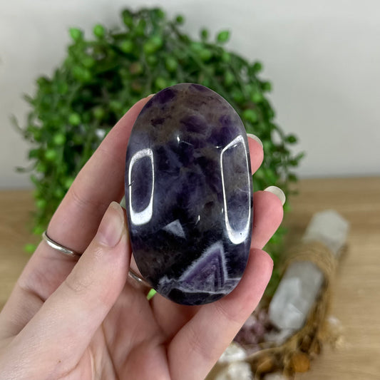 Dream Amethyst Palm Stone (R12)