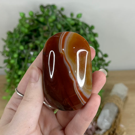 Carnelian Palm Stone (R23)