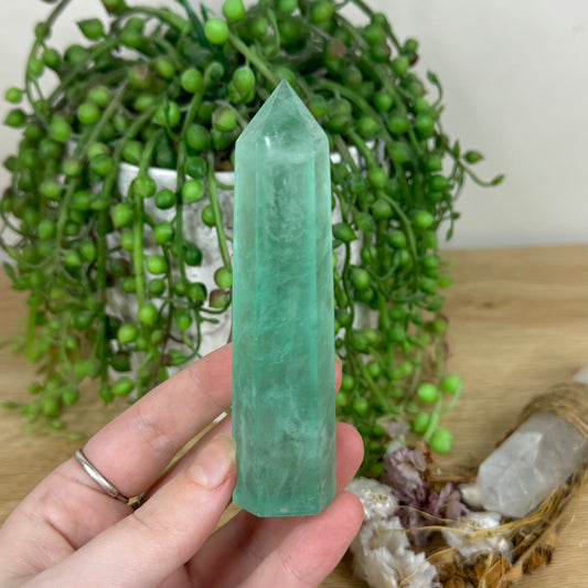 Green Fluorite Point (M957)
