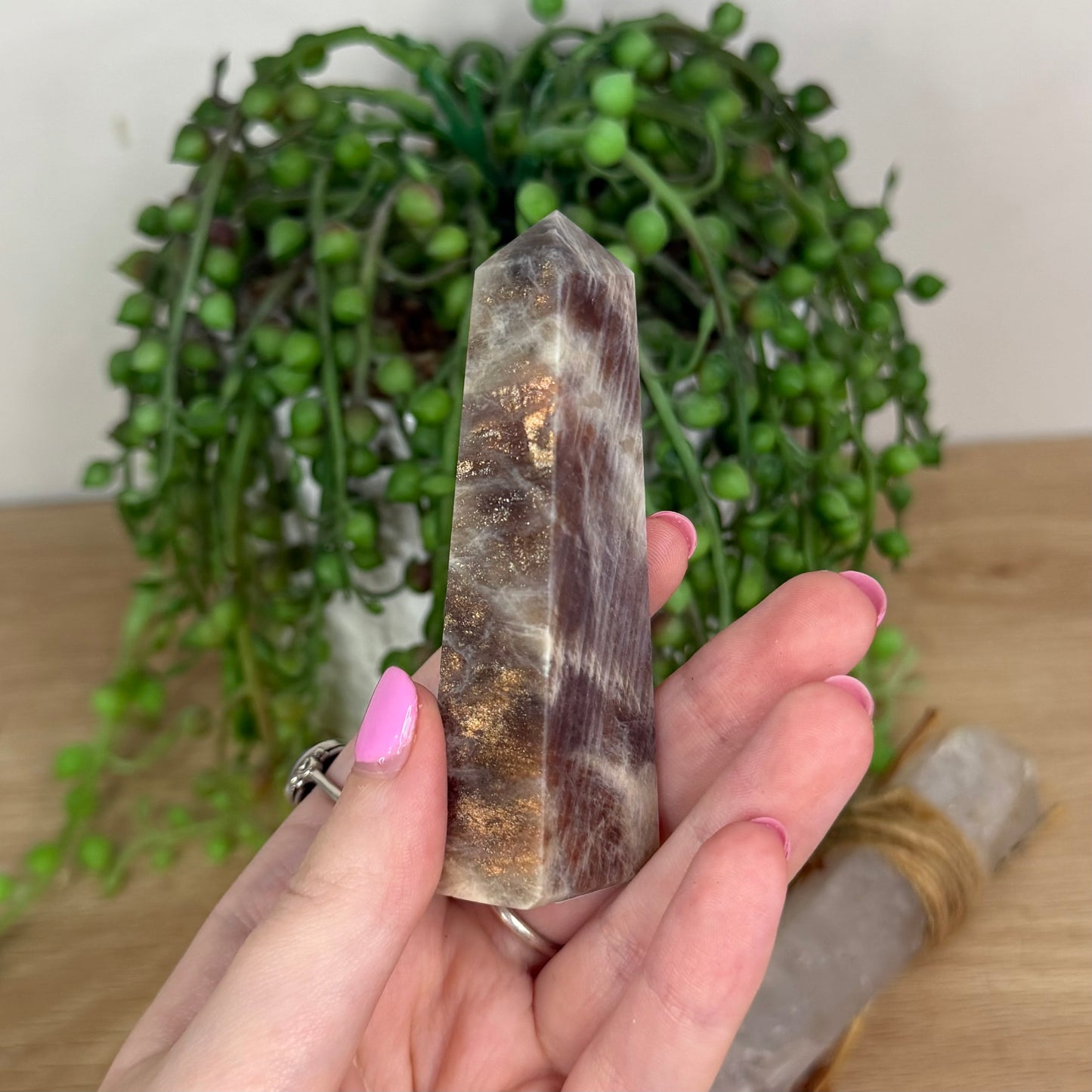 Moonstone / Golden Sunstone Point (X137)
