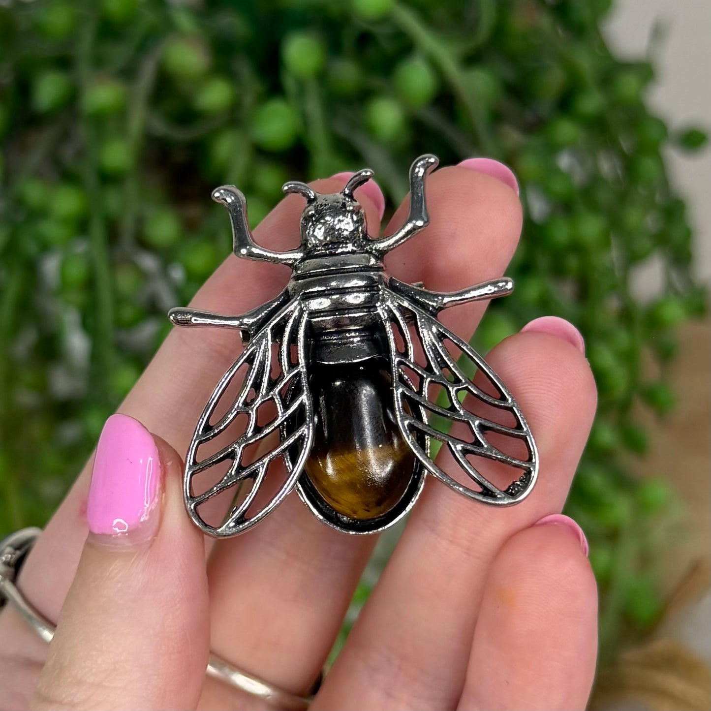 Tiger Eye Bee Brooch (X267)