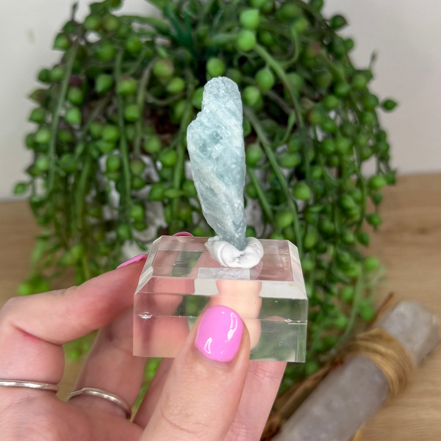 Aquamarine Raw On Stand (X274)