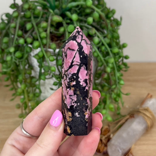 Rhodonite Point (X467)