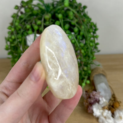 Moonstone Palm Stone (N483)