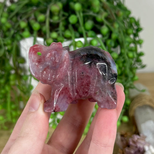 Rhodonite Elephant (N472)