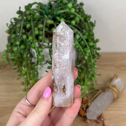 Pink Amethyst / Flower Agate Point (X368)