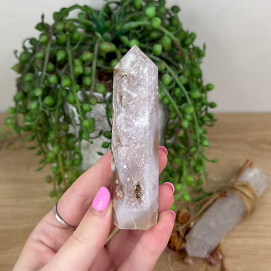 Pink Amethyst / Flower Agate Point (X368)