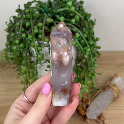Flower Agate / Carnelian Point (X364)