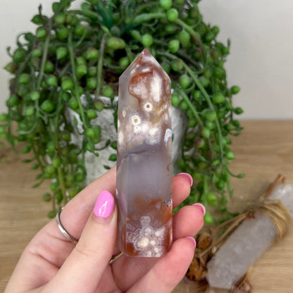 Flower Agate / Carnelian Point (X364)