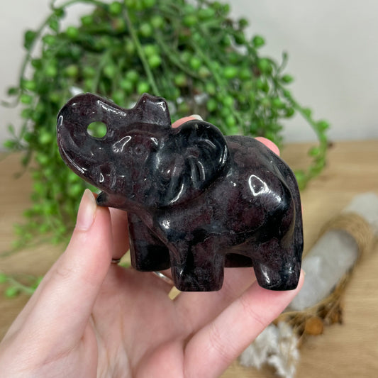 Garnet Elephant (R345)
