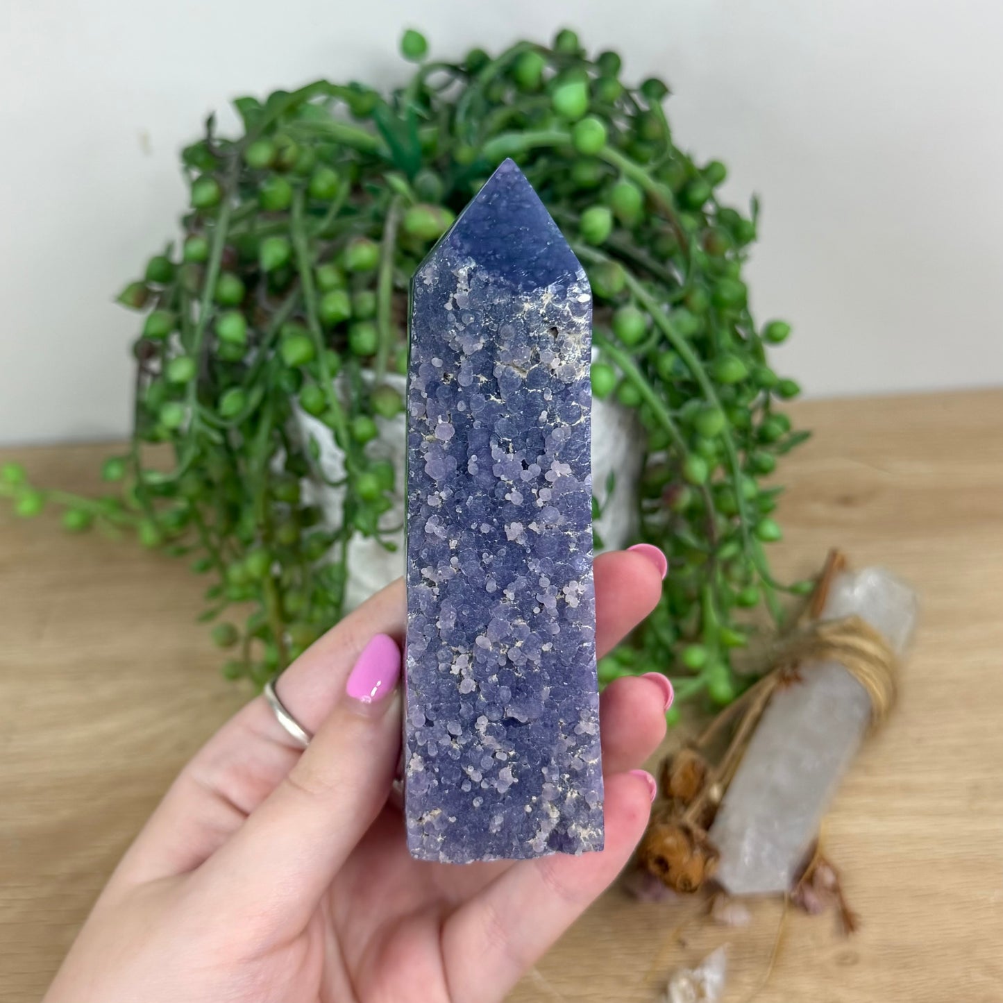 Grape Agate Point (X509)