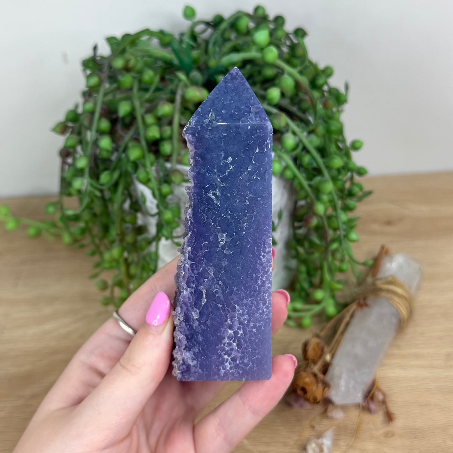 Grape Agate Point (X509)
