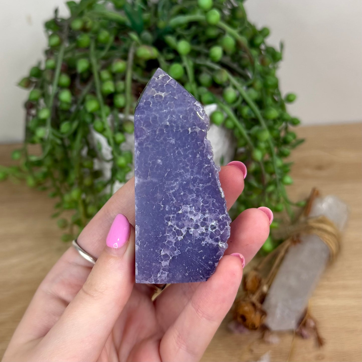 Grape Agate Point (X505)