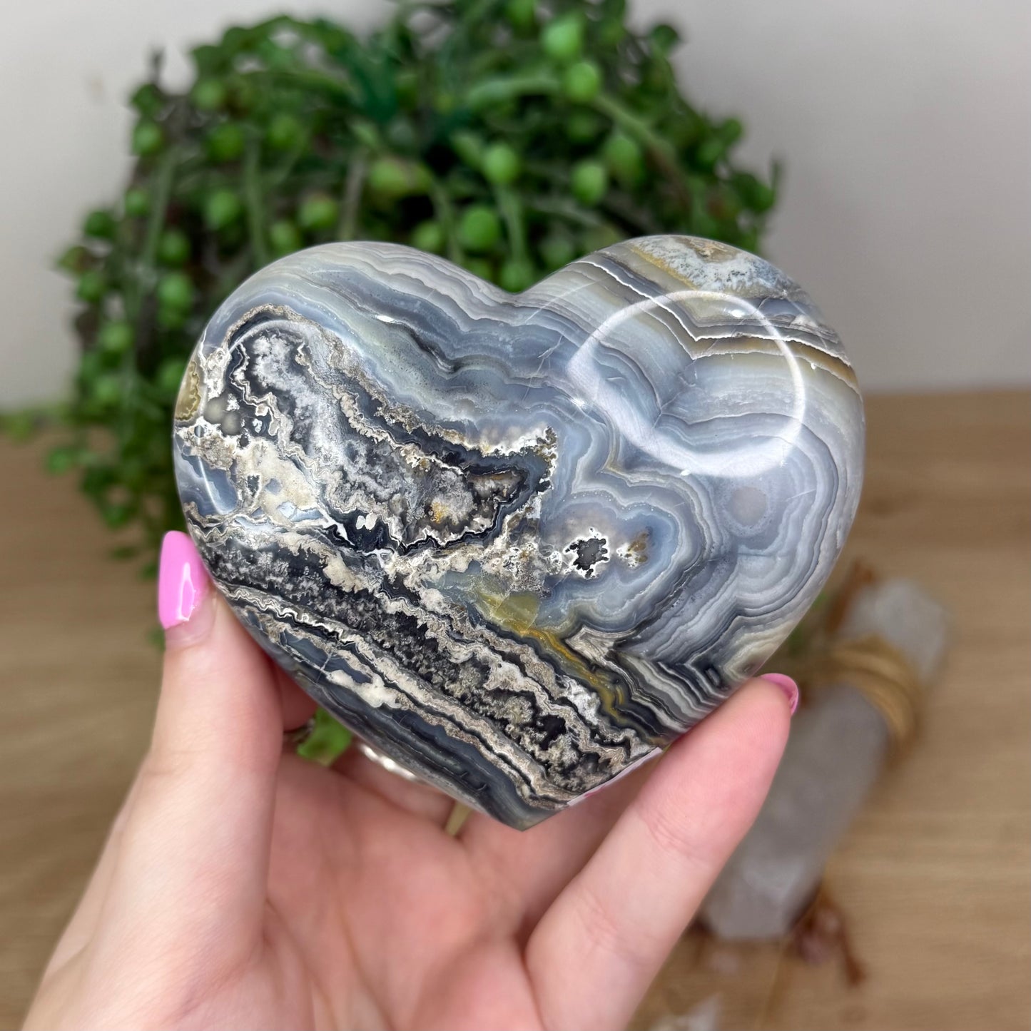 Crazy Lace Agate Heart (X599)