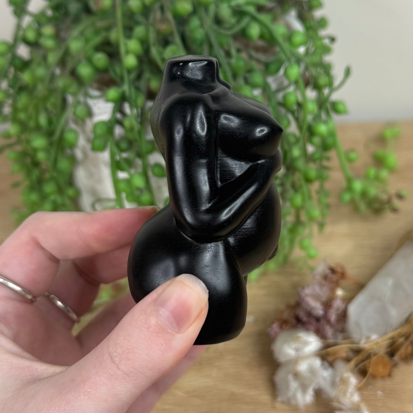 Black Obsidian Pregnant Body (R736)