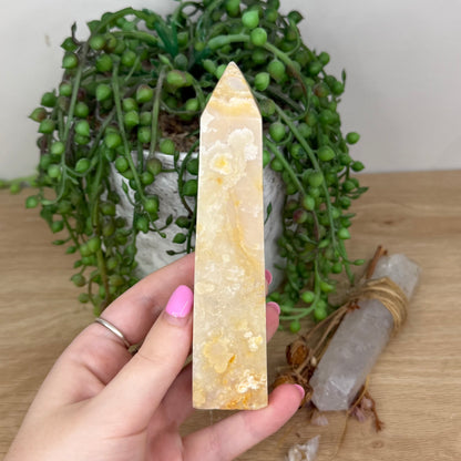 Crazy Lace Agate Tower (X611)
