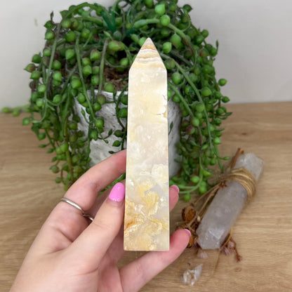 Crazy Lace Agate Tower (X611)