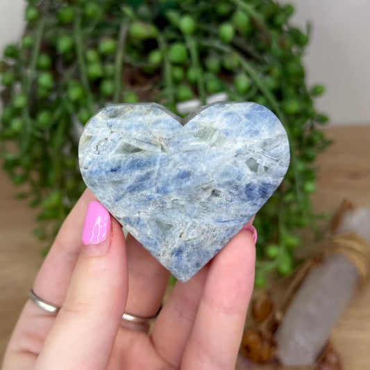 Blue Kyanite Heart (X677)