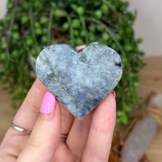 Blue Kyanite Heart (X674)