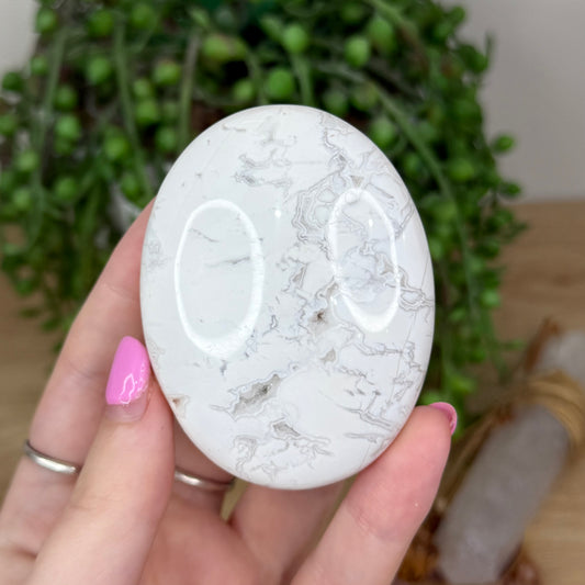 White Plume Agate Palm Stone (X601)
