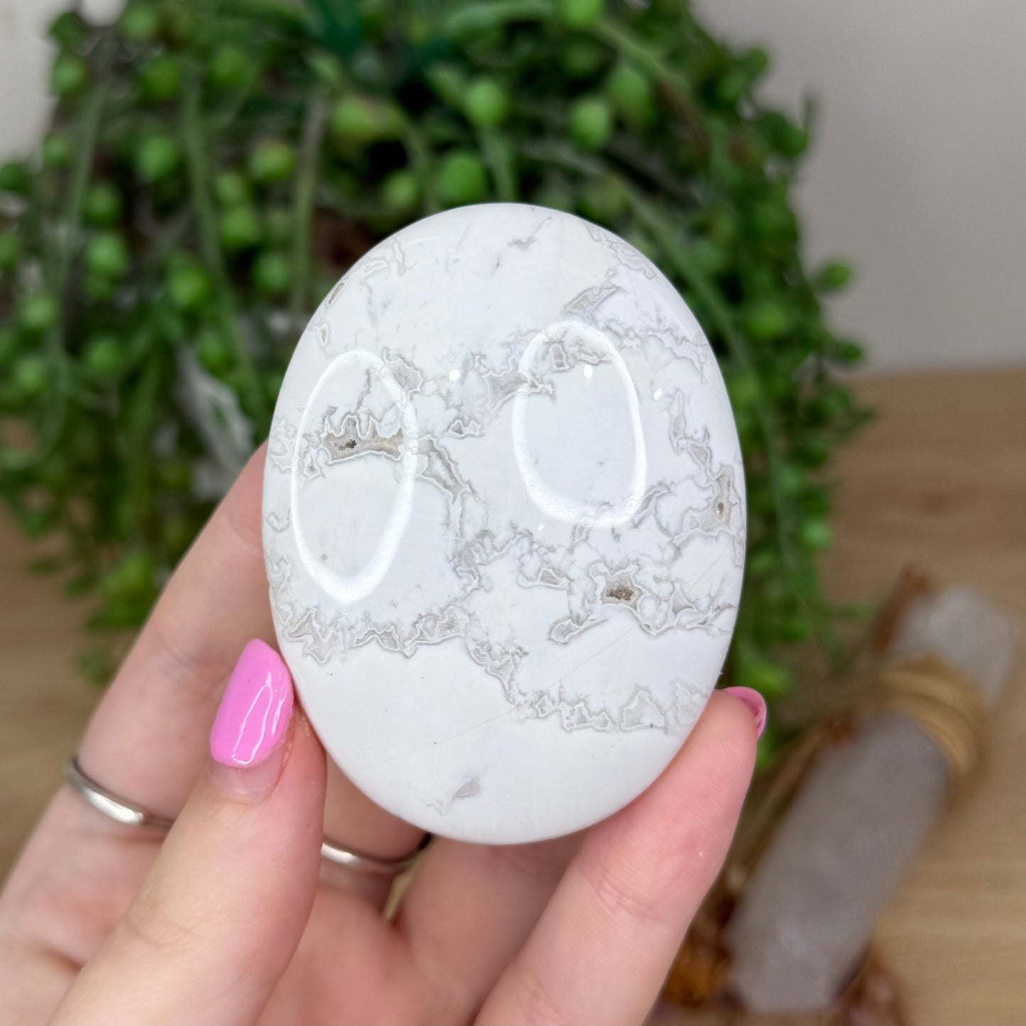 White Plume Agate Palm Stone (X600)