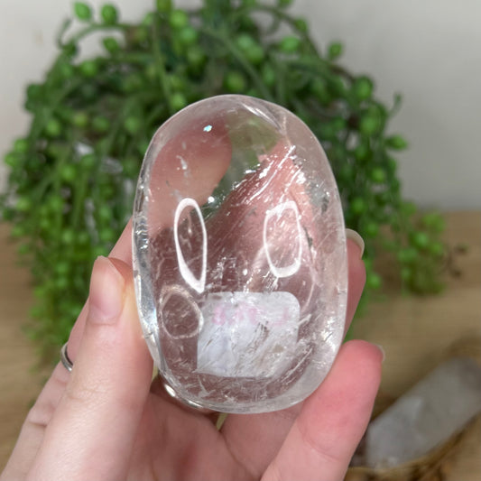 Clear Quartz Palm Stone (R867)