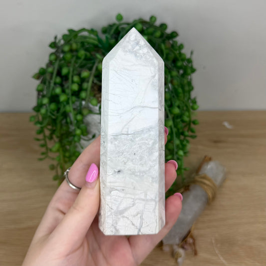 Howlite Point (X904)
