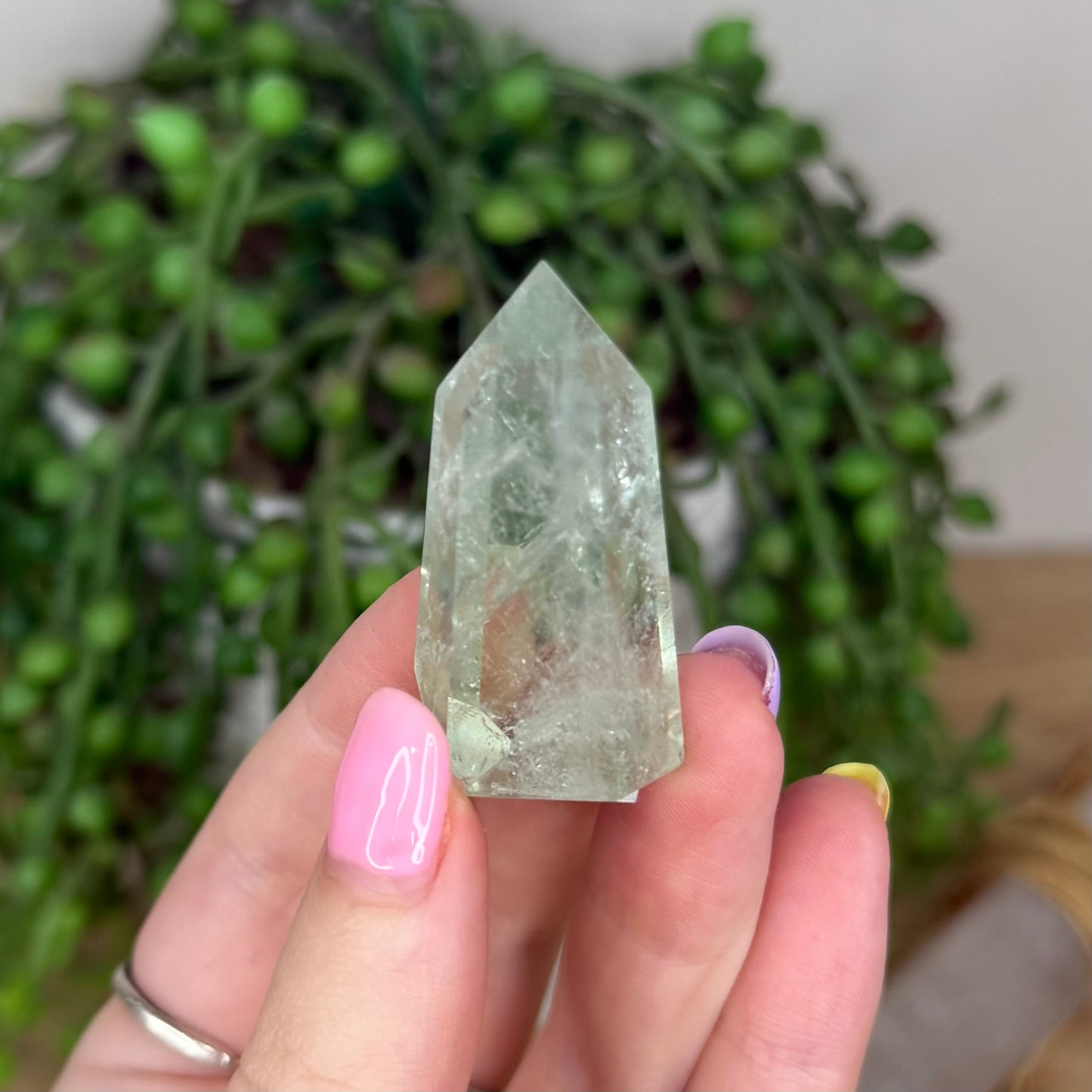 Green Quartz Point (Y46)