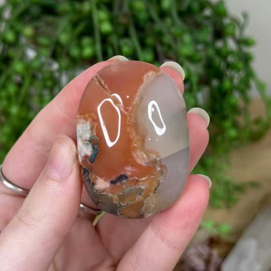 Carnelian / Flower Agate Palm Stone (S85)