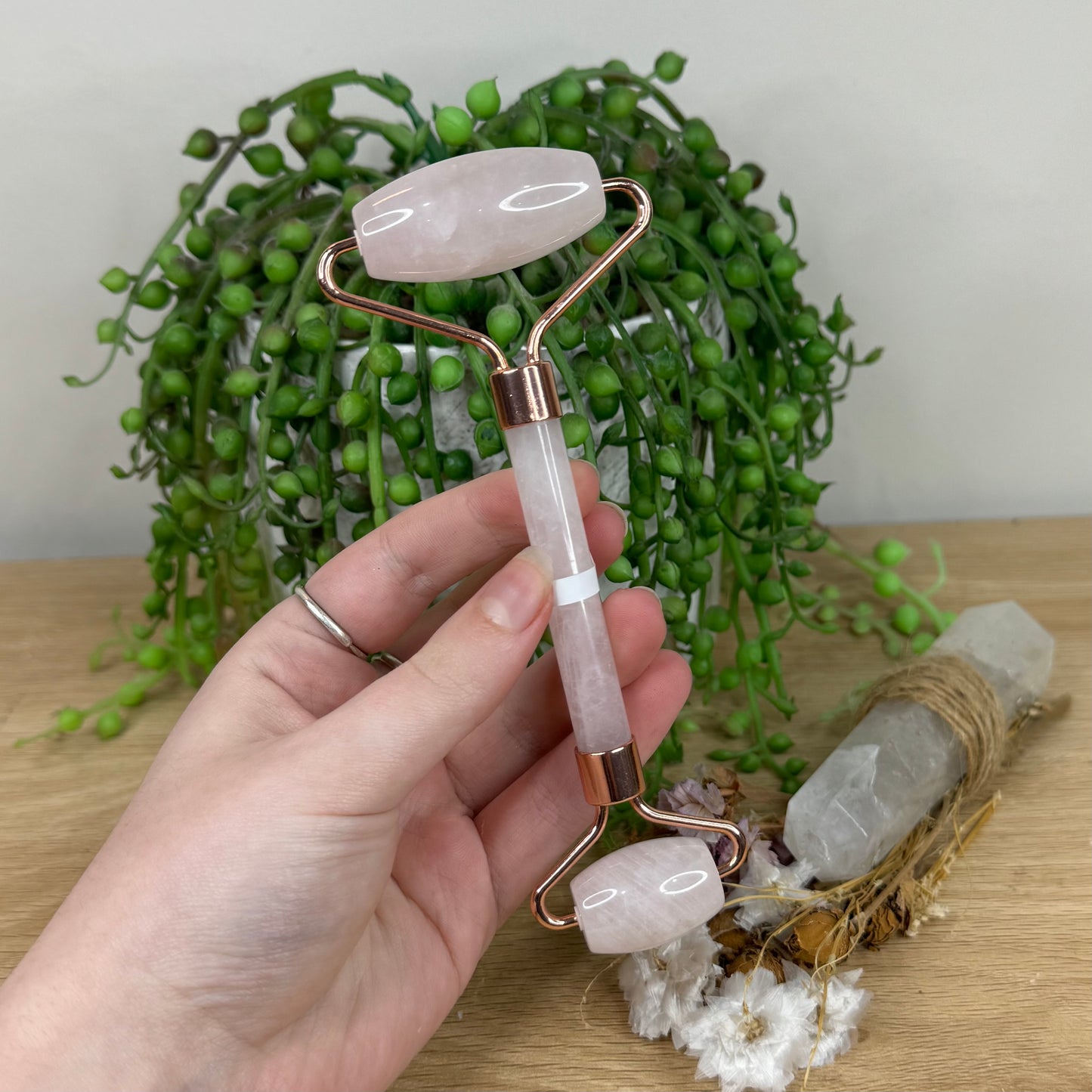 Rose Quartz Roller (N813)