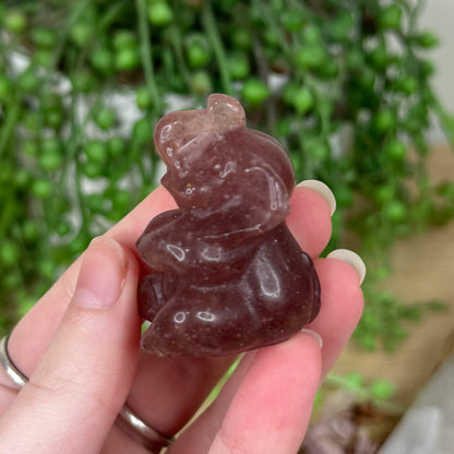 Strawberry Quartz Sitting Elephant (S121)
