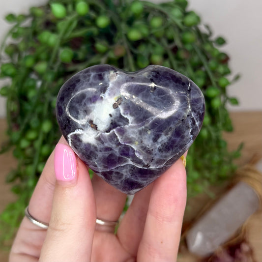 Spurrite Strombolite Heart (Y96)