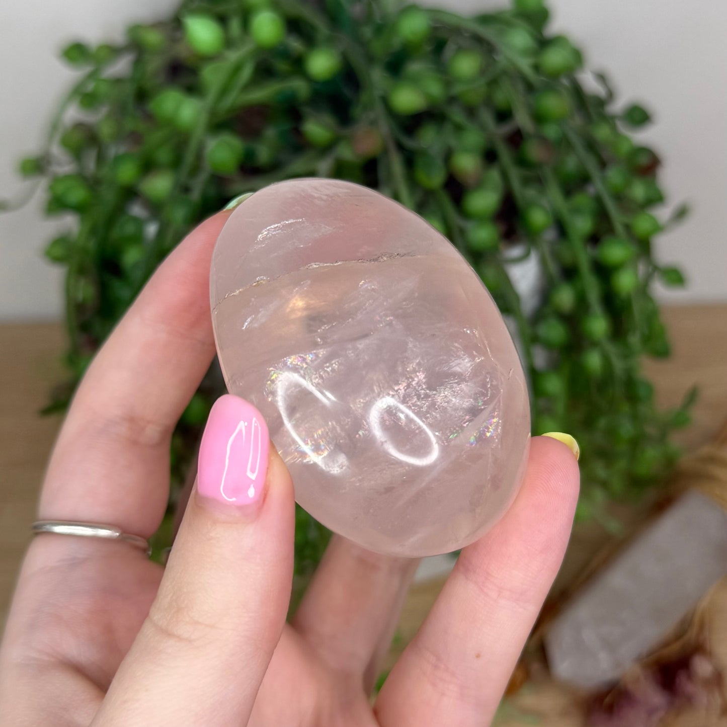 Rose Quartz Palm Stone (Y62)